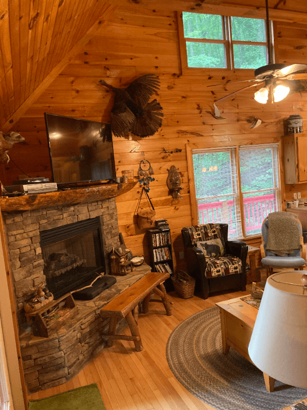 Mineral Bluff House: 4 GRANNY HUGHES RD