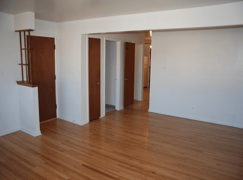 Schiller Park Apartment: 9234 Susy Lane