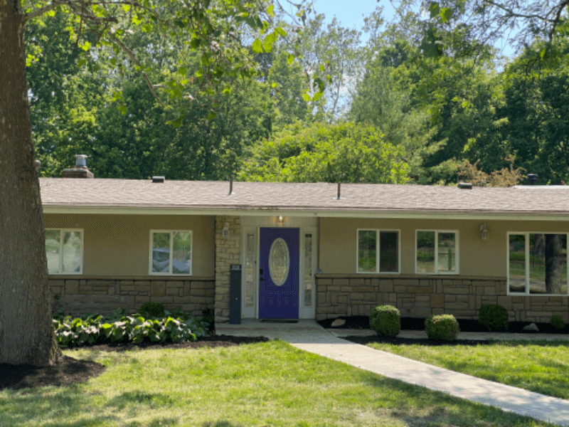 Centerville House: 1962 W Alex Bell Rd.