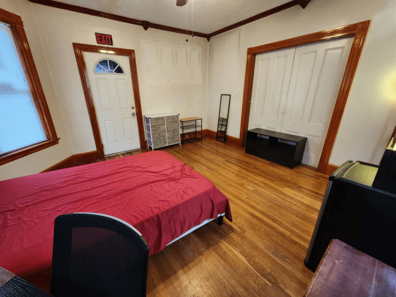Quincy House: 8 Price Street