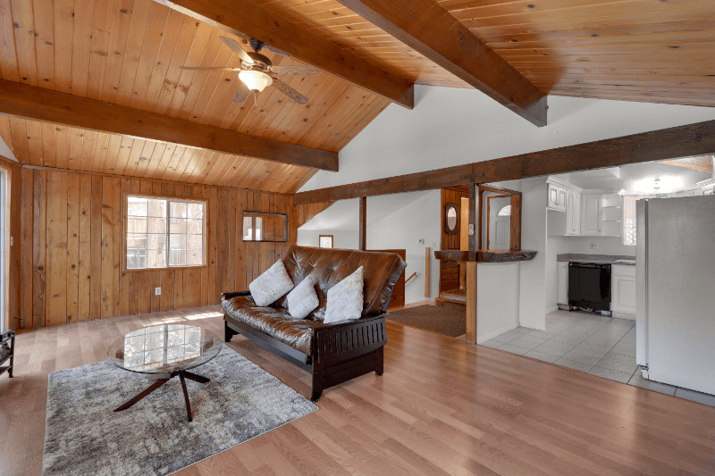 Running Springs House: 31335 Circle View Drive