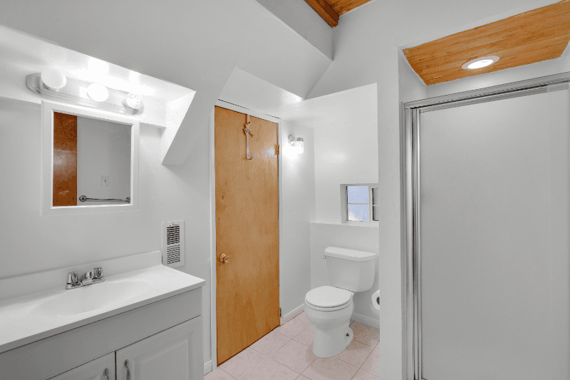 Running Springs House: 31335 Circle View Drive