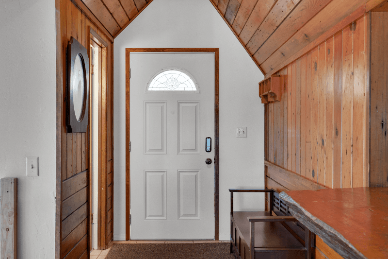 Running Springs House: 31335 Circle View Drive