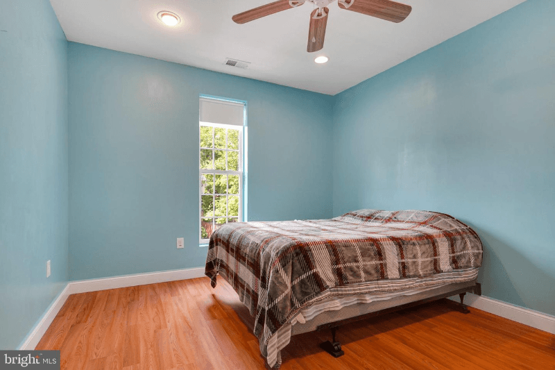 Oakton Condo: 10044 Blake Lane