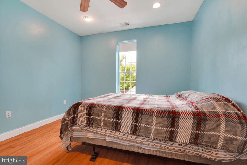 Oakton Condo: 10044 Blake Lane