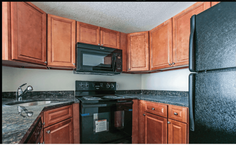 townsend Condo: 52 Fitchburg Road