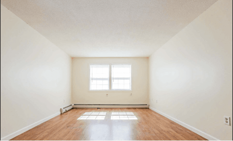 townsend Condo: 52 Fitchburg Road