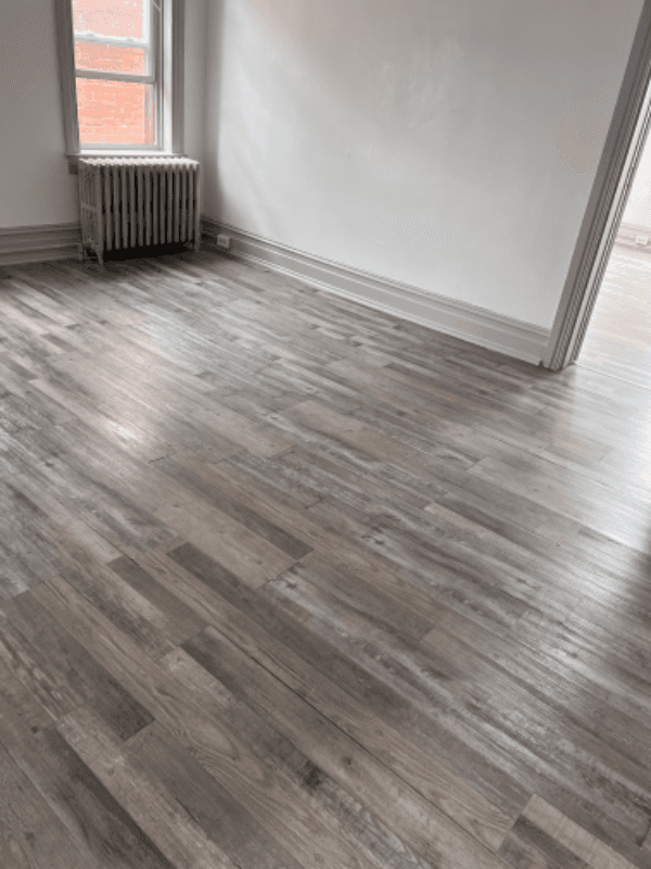 York Apartment: 631 W Market St 3rd Floor