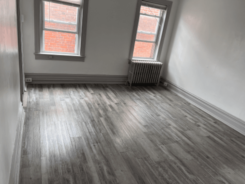 York Apartment: 631 W Market St 3rd Floor