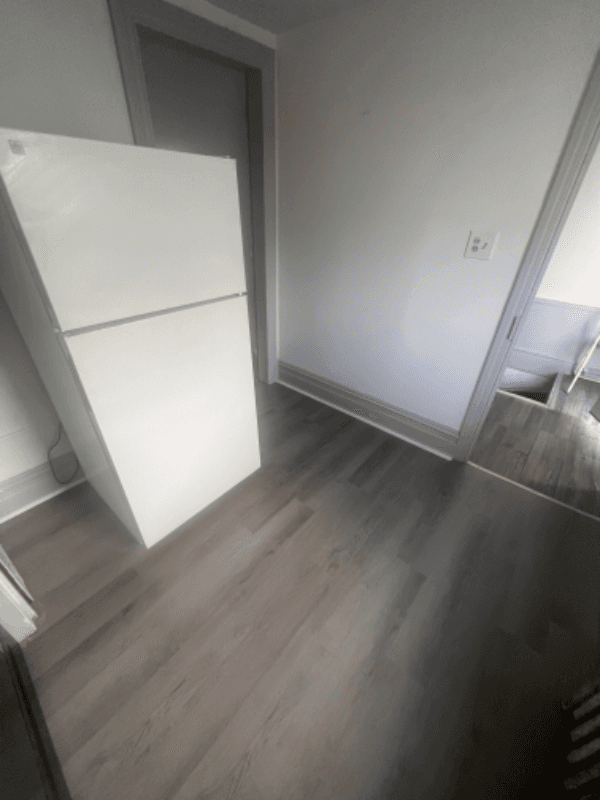York Apartment: 631 W Market St 3rd Floor