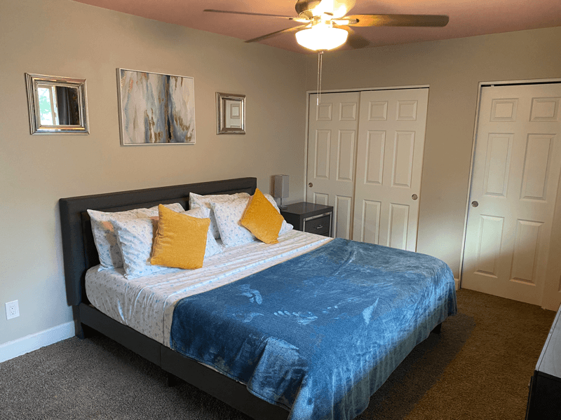 Phoenix House: 7830 N 32nd Dr