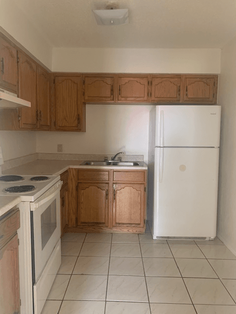 Laredo House: 3602 Guerrero St
