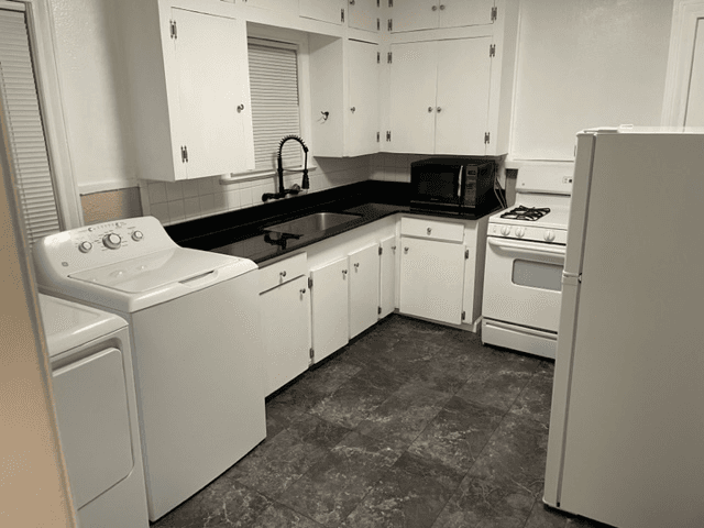 Corpus Christi Apartment: 320 Oleander Ave, Unit U (Upper)