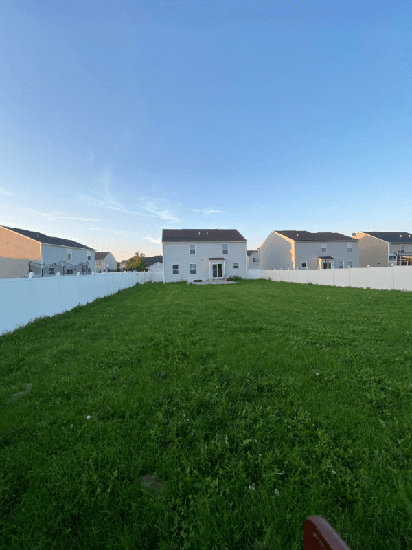 Dexter House: 8360 Crab Apple Trl,
