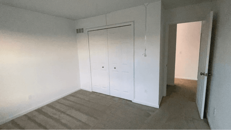 Dexter House: 8360 Crab Apple Trl,