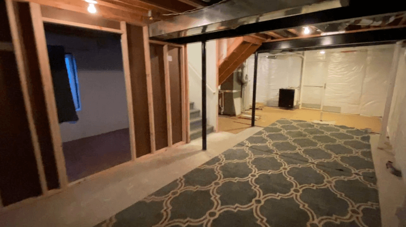 Dexter House: 8360 Crab Apple Trl,