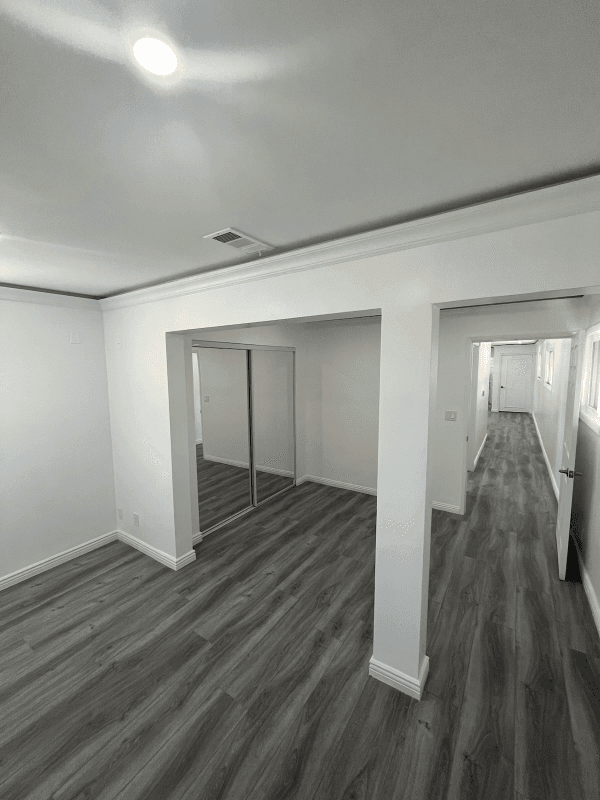 North Hollywood Condo: 11685 Magnolia Blvd