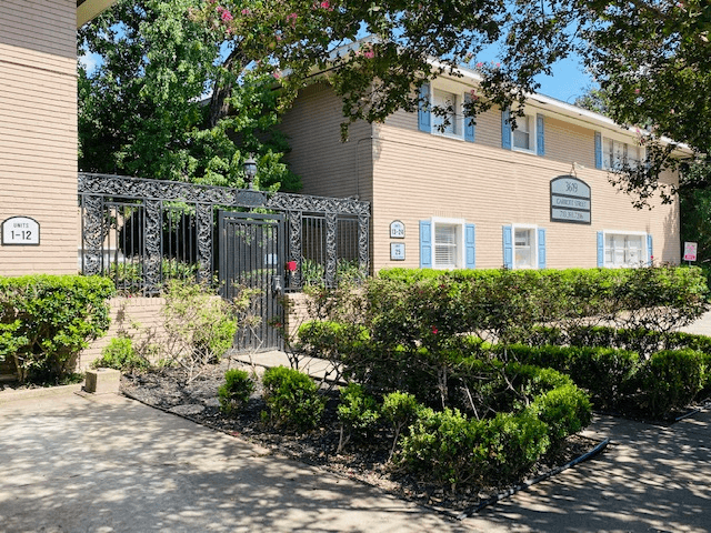 Houston Apartment: 3619 Garrott