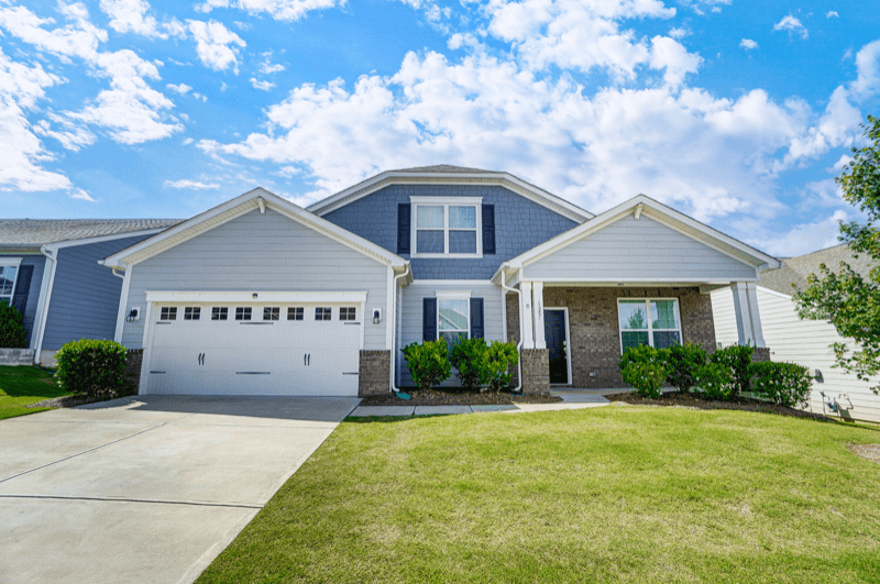 Belmont House: 125 Barberry Drive