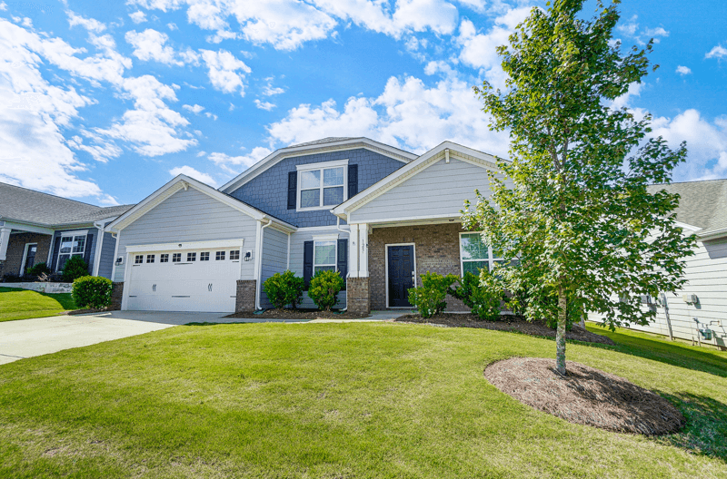 Belmont House: 125 Barberry Drive
