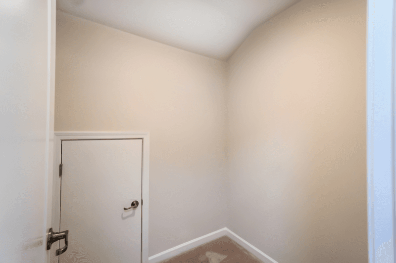Belmont House: 125 Barberry Drive