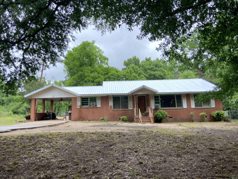 Macon House: 605 Indian Circle