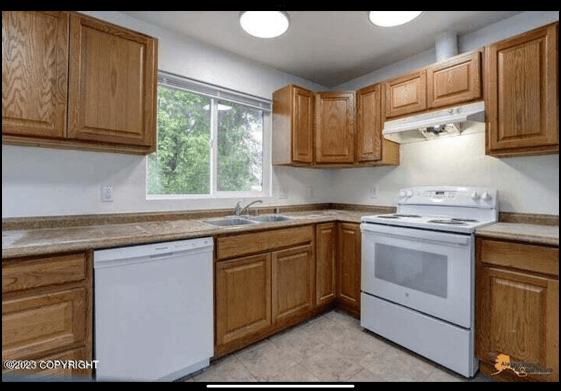 Anchorage Multiplex: 814 N Bunn St