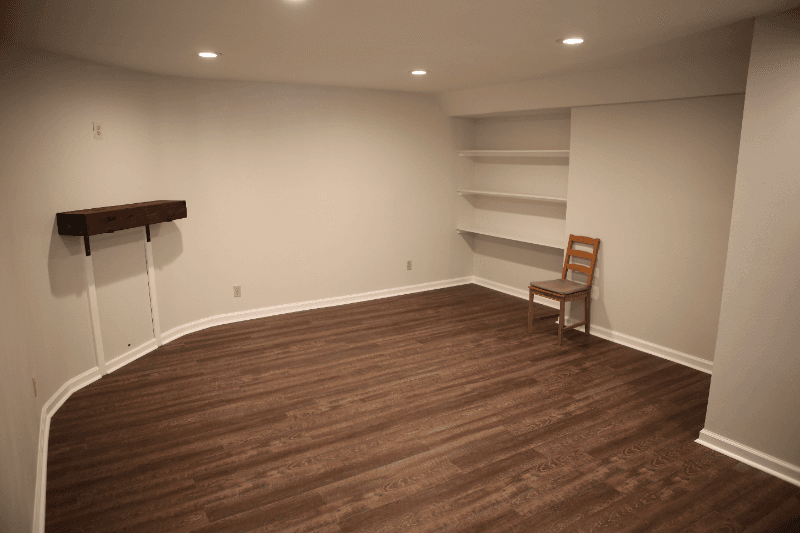 Golden Condo: 611 Somerset Drive