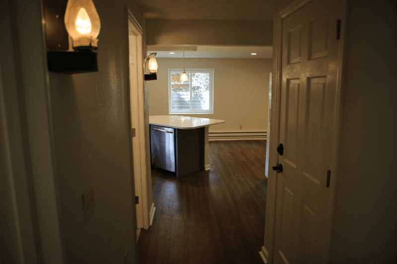 Golden Condo: 611 Somerset Drive