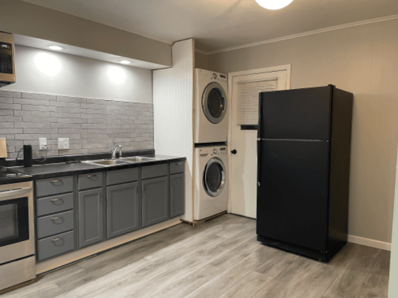 Appleton Apartment: 403 N Bennett St