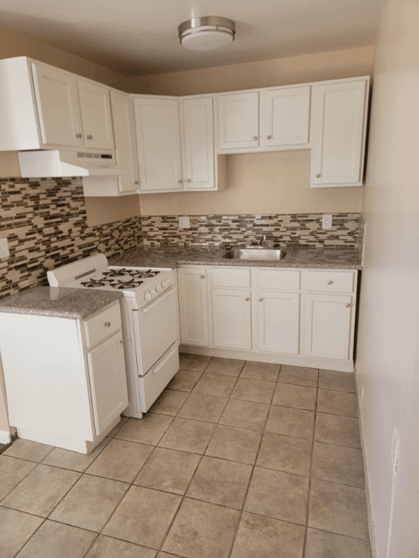 Long Beach Apartment: 3333 E. Wilton Street
