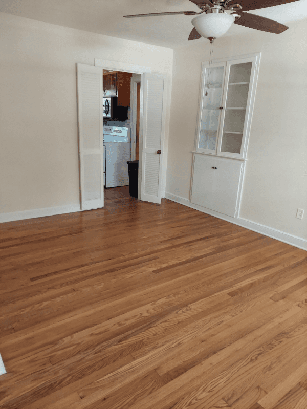 Charleston House: 20 St. Teresa Drive
