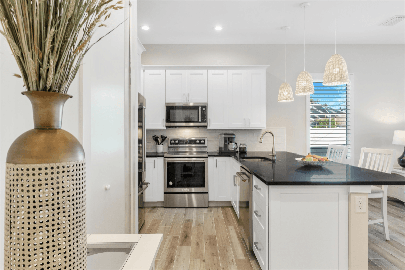 Naples House: 767 110th Ave N