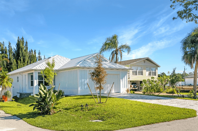 Naples House: 767 110th Ave N