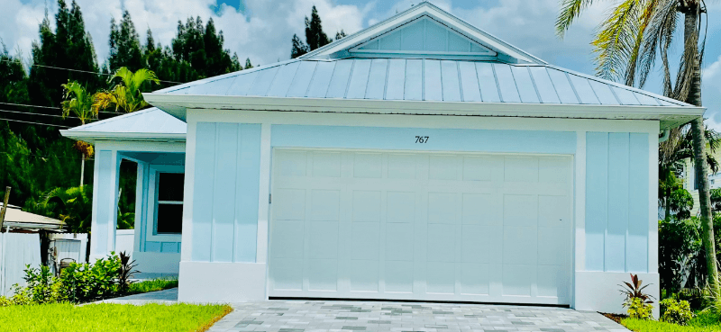 Naples House: 767 110th Ave N