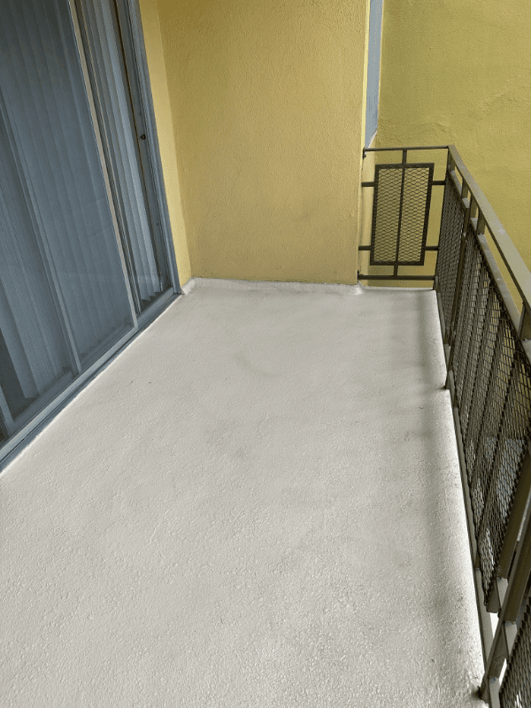 North Hollywood Apartment: 6131 Coldwater Canyon Ave