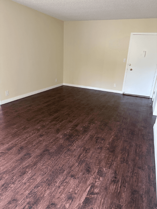 North Hollywood Apartment: 6131 Coldwater Canyon Ave