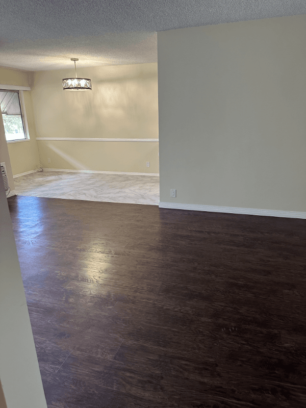 North Hollywood Apartment: 6131 Coldwater Canyon Ave