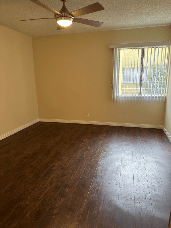 North Hollywood Apartment: 6131 Coldwater Canyon Ave