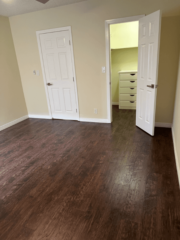 North Hollywood Apartment: 6131 Coldwater Canyon Ave