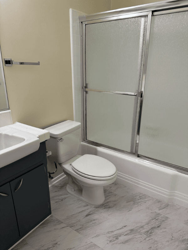 North Hollywood Apartment: 6131 Coldwater Canyon Ave