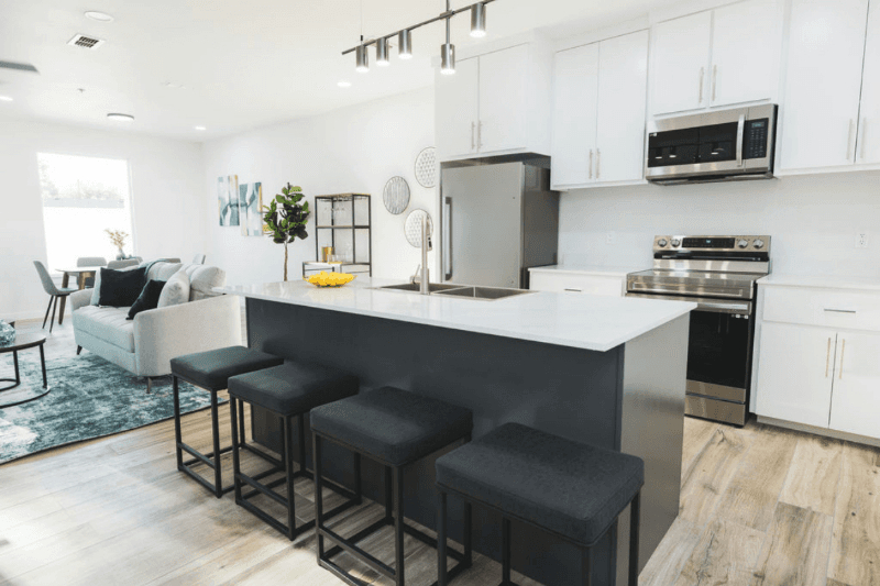 Edinburg Apartment: 1400 wisconsin rd