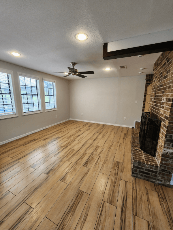 Kissimmee House: 2151 N Goodman Rd