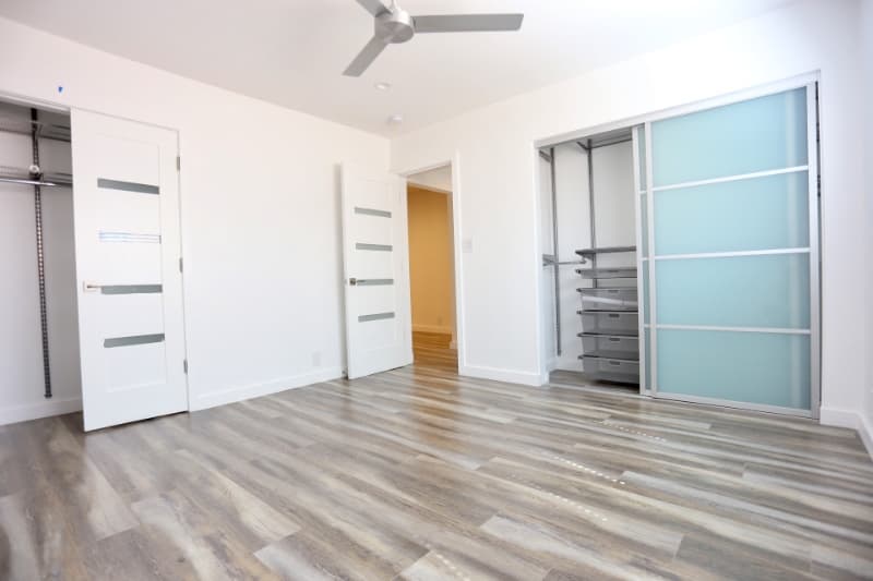 Los Angeles Apartment: 514 S Mariposa Ave