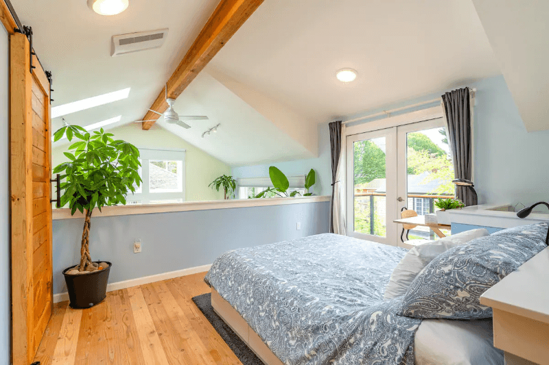 Portland House: 755 NE Buffalo St