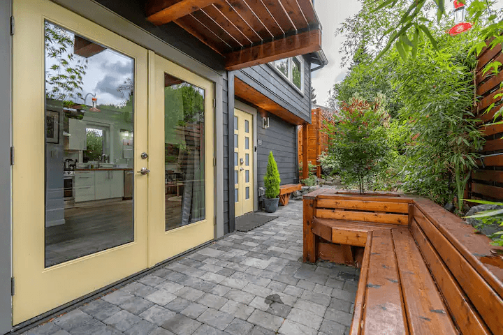 Portland House: 755 NE Buffalo St