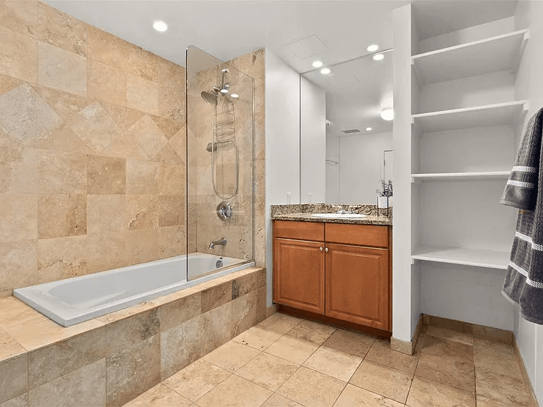 Denver Condo: 975 N Lincoln st