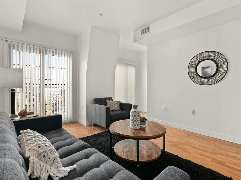 Denver Condo: 975 N Lincoln st