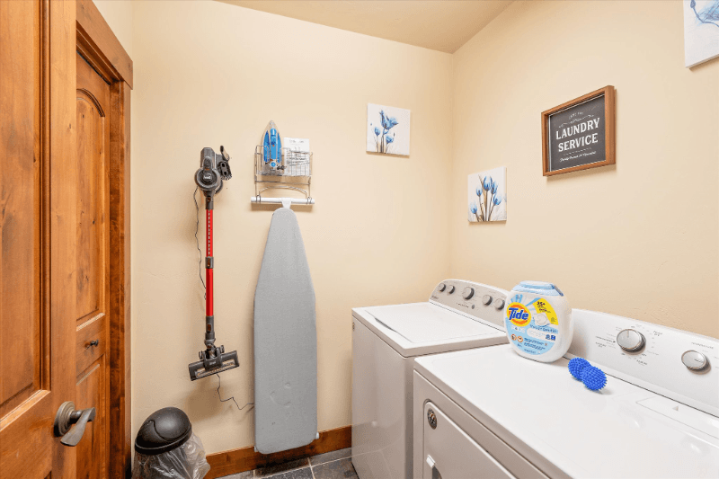 Bigfork Condo: 669 Commerce