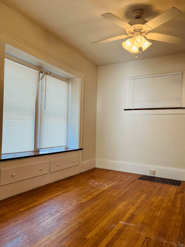 Barberton House: 543 Otterbein Ave